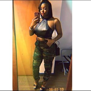 Camouflage pant only worn once